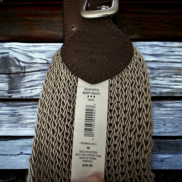 Banana Republic women’s Belt - Picture 2 of 2